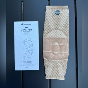 Bauerfeind GenuTrain Knee Brace Size 1 - Color: Nature